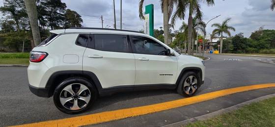 JEEP COMPASS 2.0 16V FLEX LONGITUDE AUTOMÁTICO JEEP COMPASS 2.0 16V FLEX LONGITUDE AUTOMÁTICO